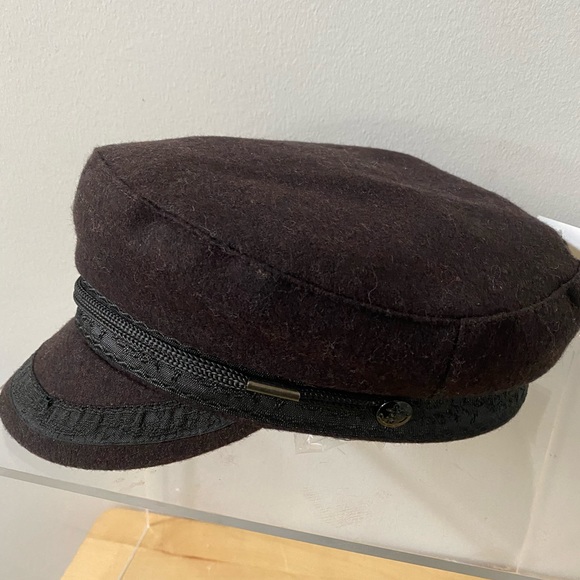 Hat - Picture 2 of 3